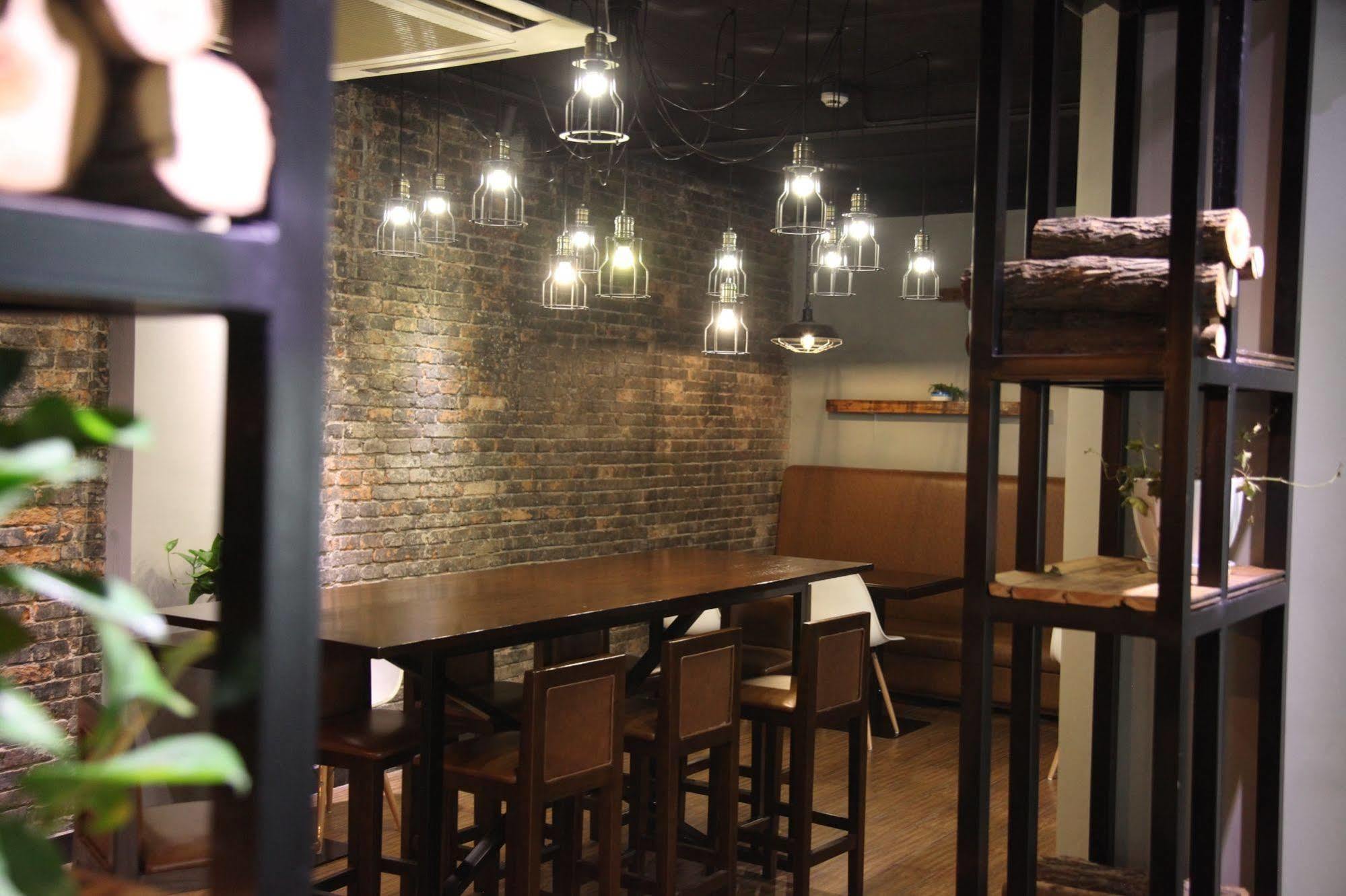 Shanghai Fish Inn East Nanjing Road Екстериор снимка
