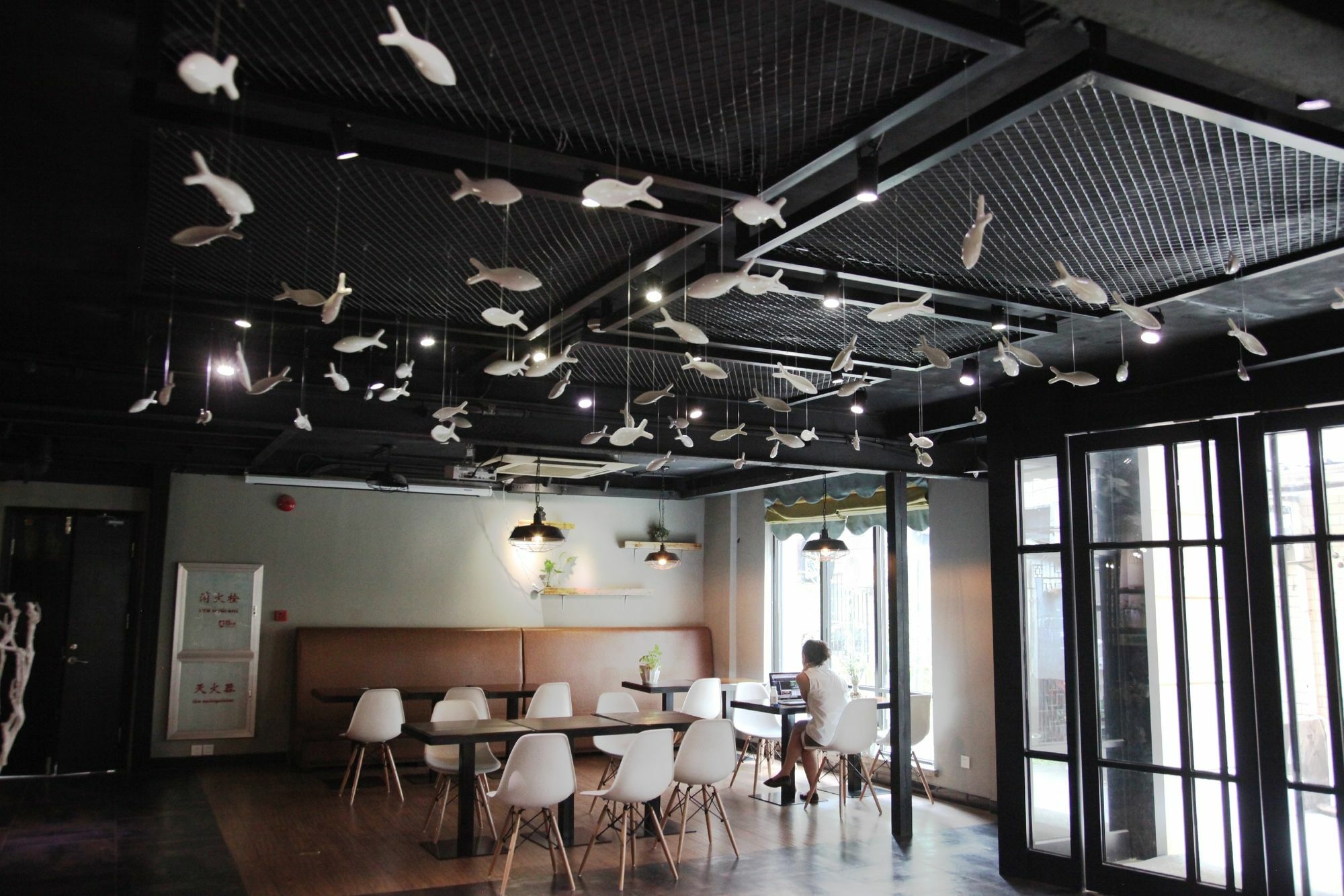 Shanghai Fish Inn East Nanjing Road Екстериор снимка